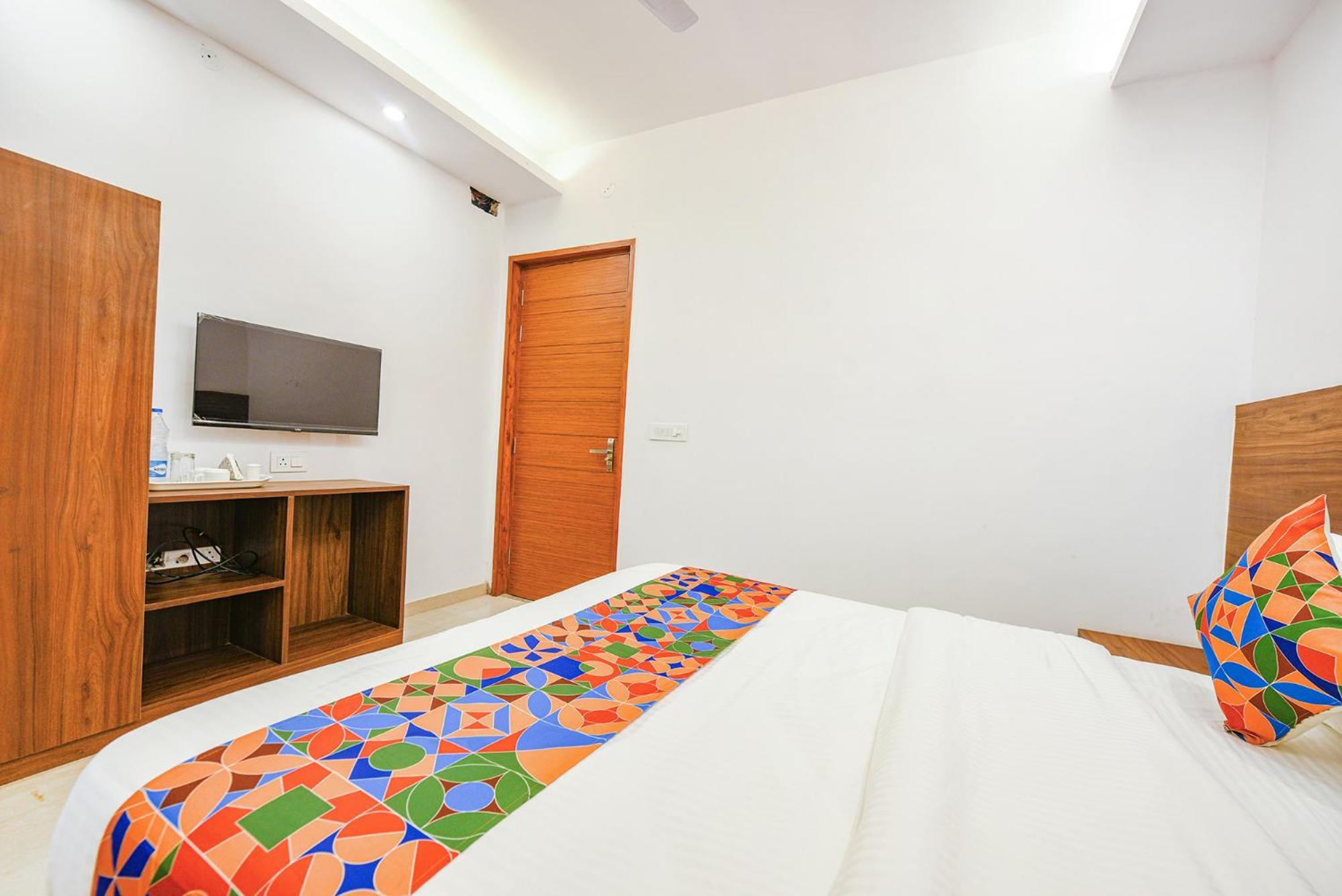 Fabhotel Sparkling - Nr Yashobhoomi Convention Centre Delhi  Exterior photo